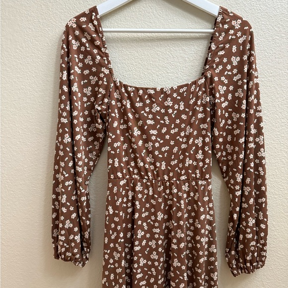 Carly Jean Los Angeles Floral Brown Midi Dress - Picture 2 of 5